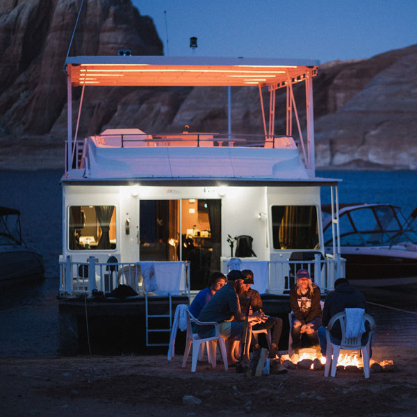 Houseboat Rentals Antelope Point Marina